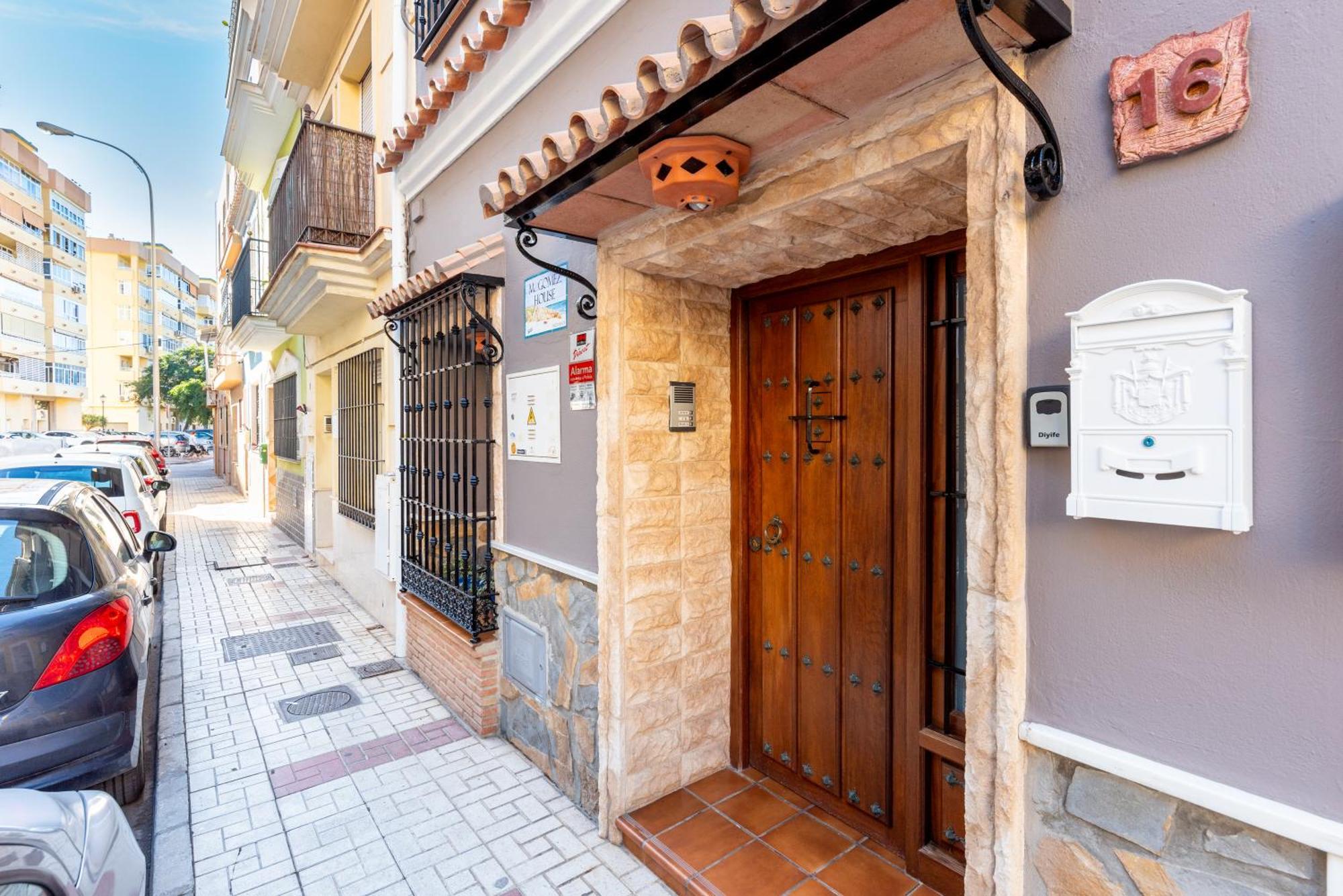 Special Mcgomez Next To The Apartment Málaga